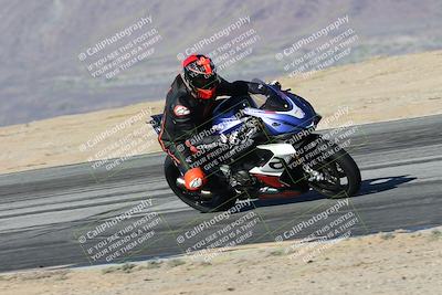 media/Dec-01-2025-Moto Forza (Mon) [[2daa91e15f]]/2-Intermediate Group/Session 4 Turn 9/